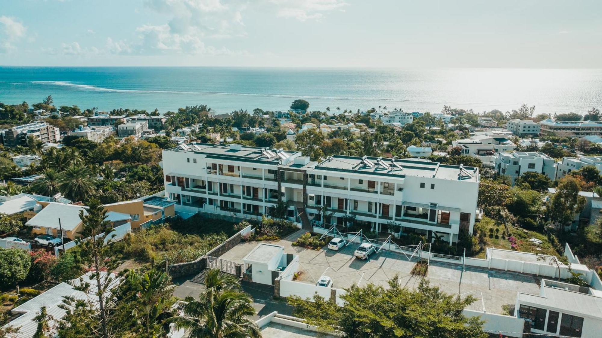Appartement De Luxe Piscine Et Vue Mer Rivière Noire Extérieur photo