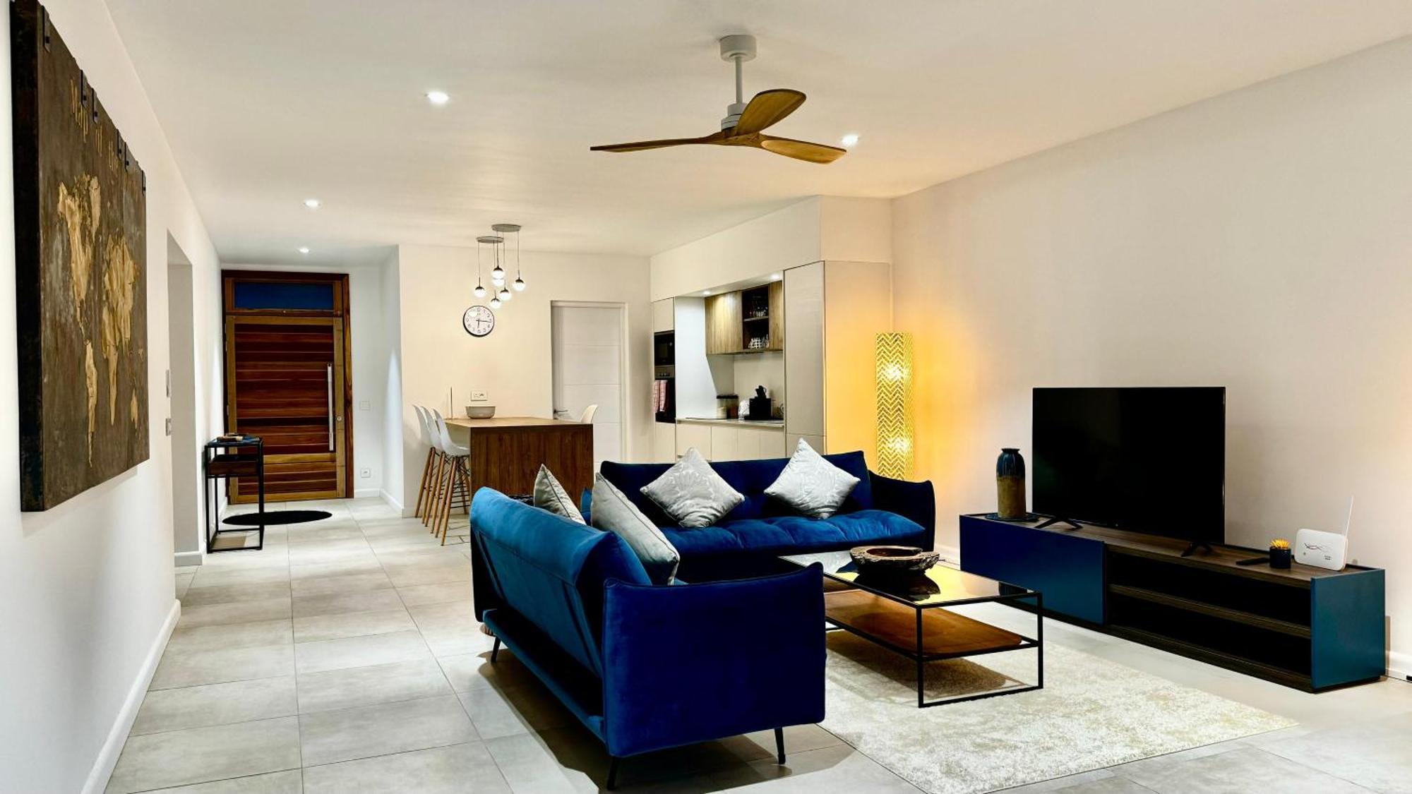 Appartement De Luxe Piscine Et Vue Mer Rivière Noire Extérieur photo