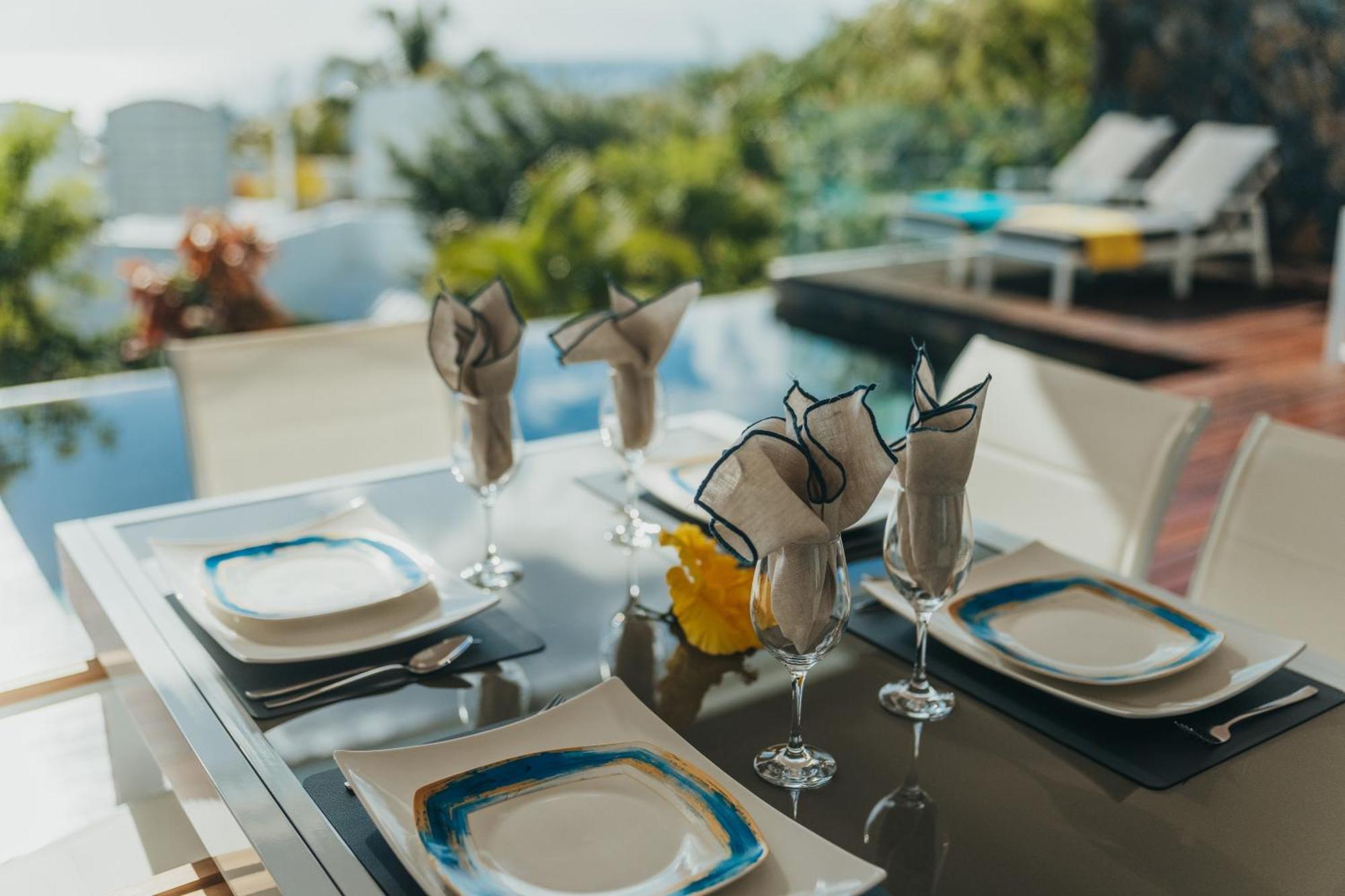 Appartement De Luxe Piscine Et Vue Mer Rivière Noire Extérieur photo