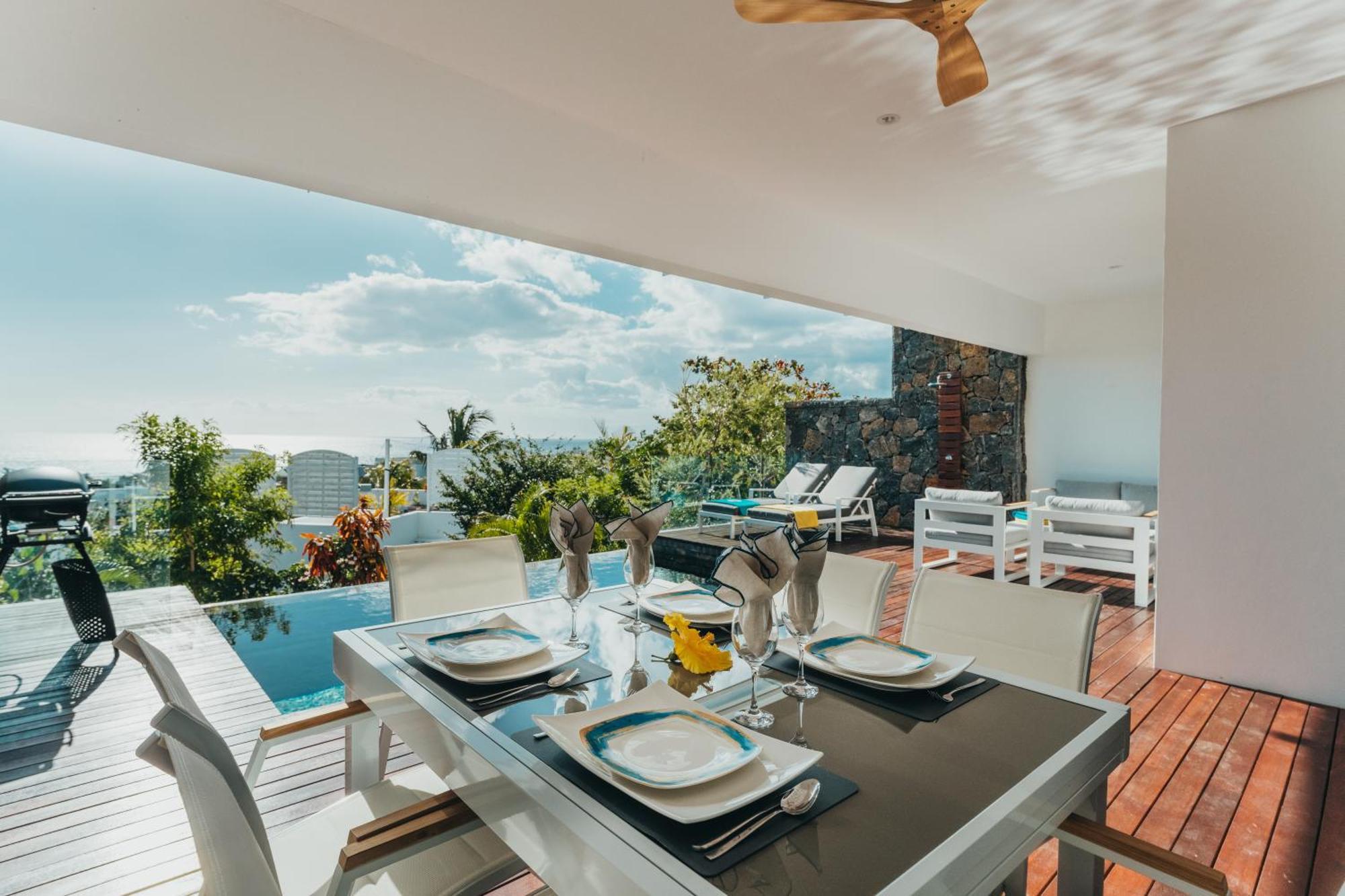 Appartement De Luxe Piscine Et Vue Mer Rivière Noire Extérieur photo