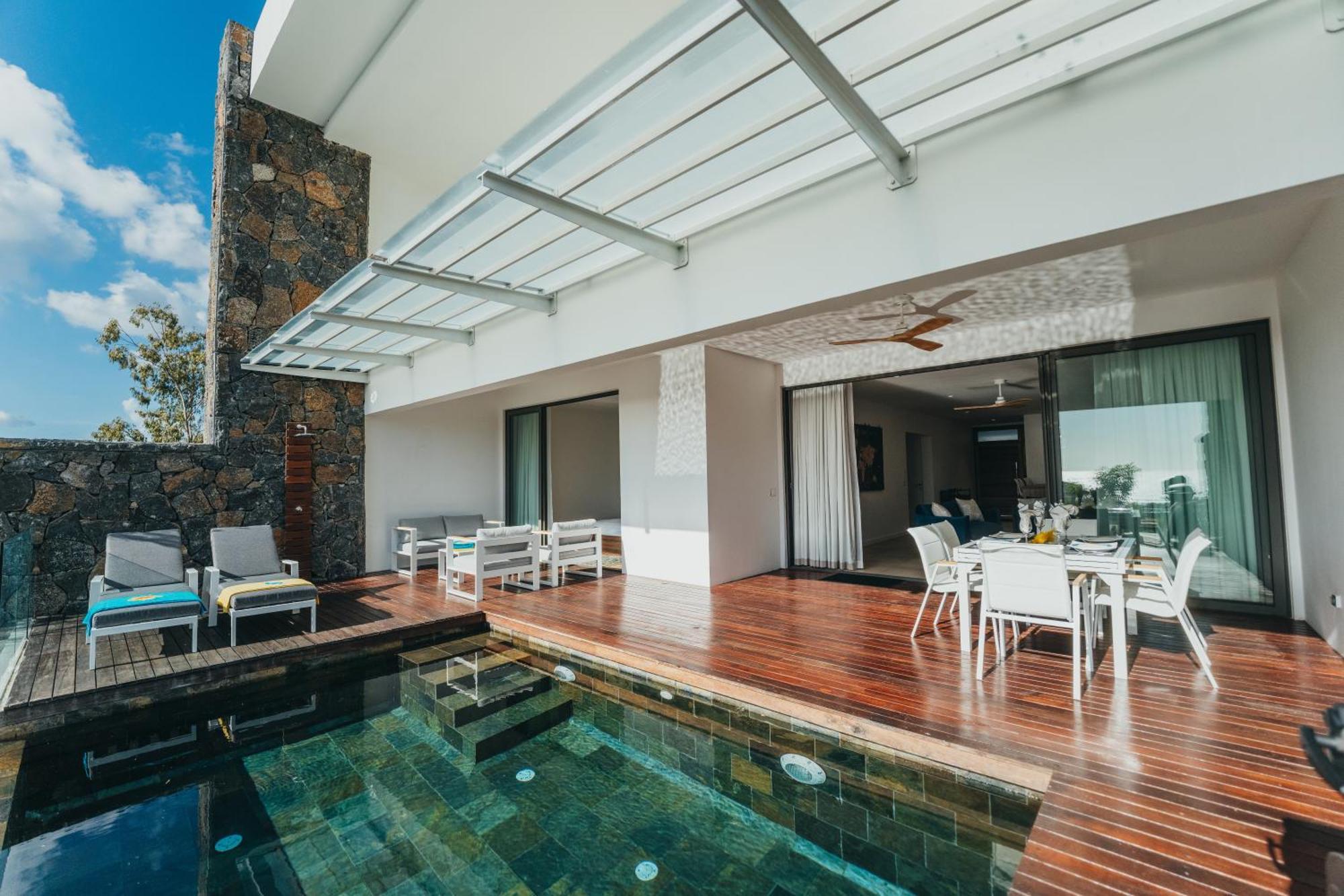 Appartement De Luxe Piscine Et Vue Mer Rivière Noire Extérieur photo