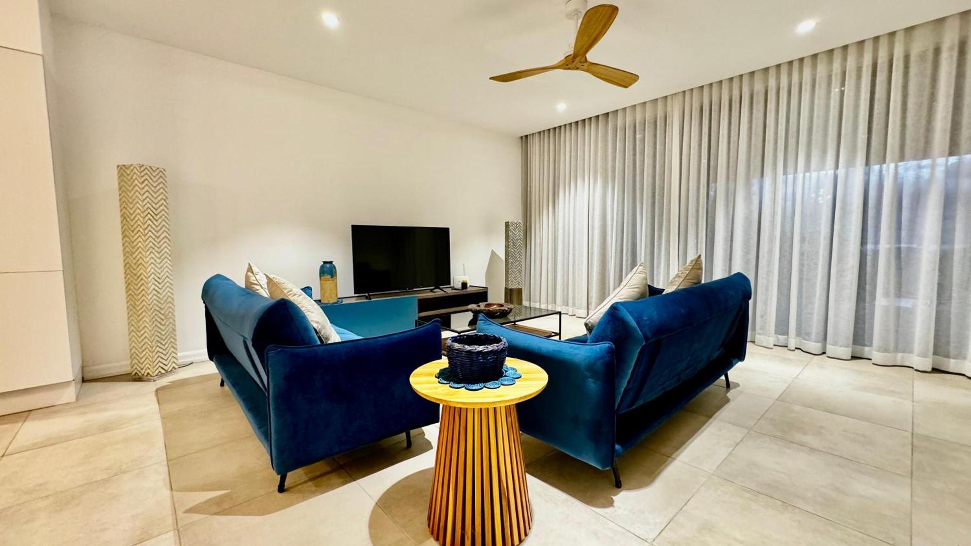 Appartement De Luxe Piscine Et Vue Mer Rivière Noire Extérieur photo
