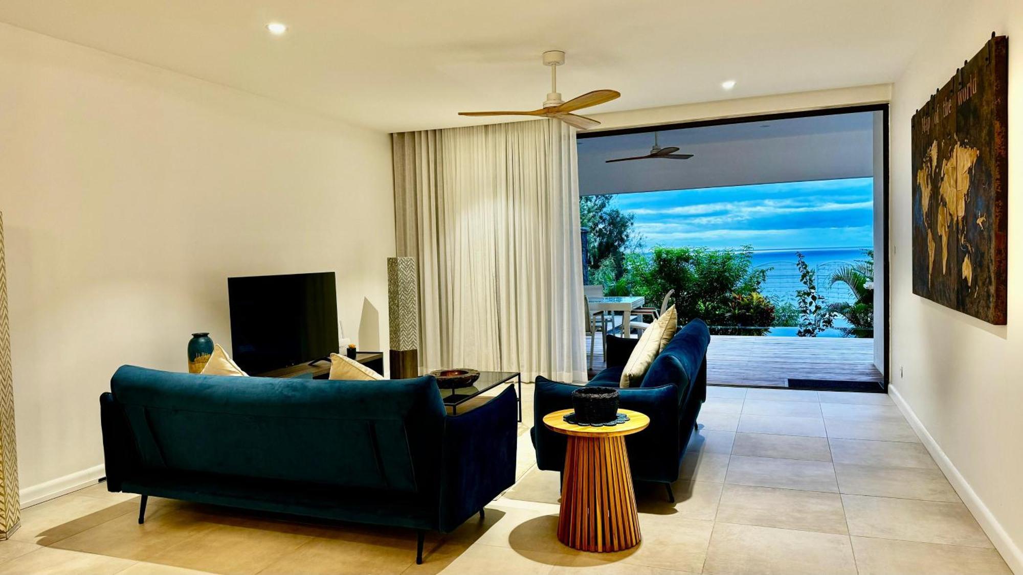 Appartement De Luxe Piscine Et Vue Mer Rivière Noire Extérieur photo