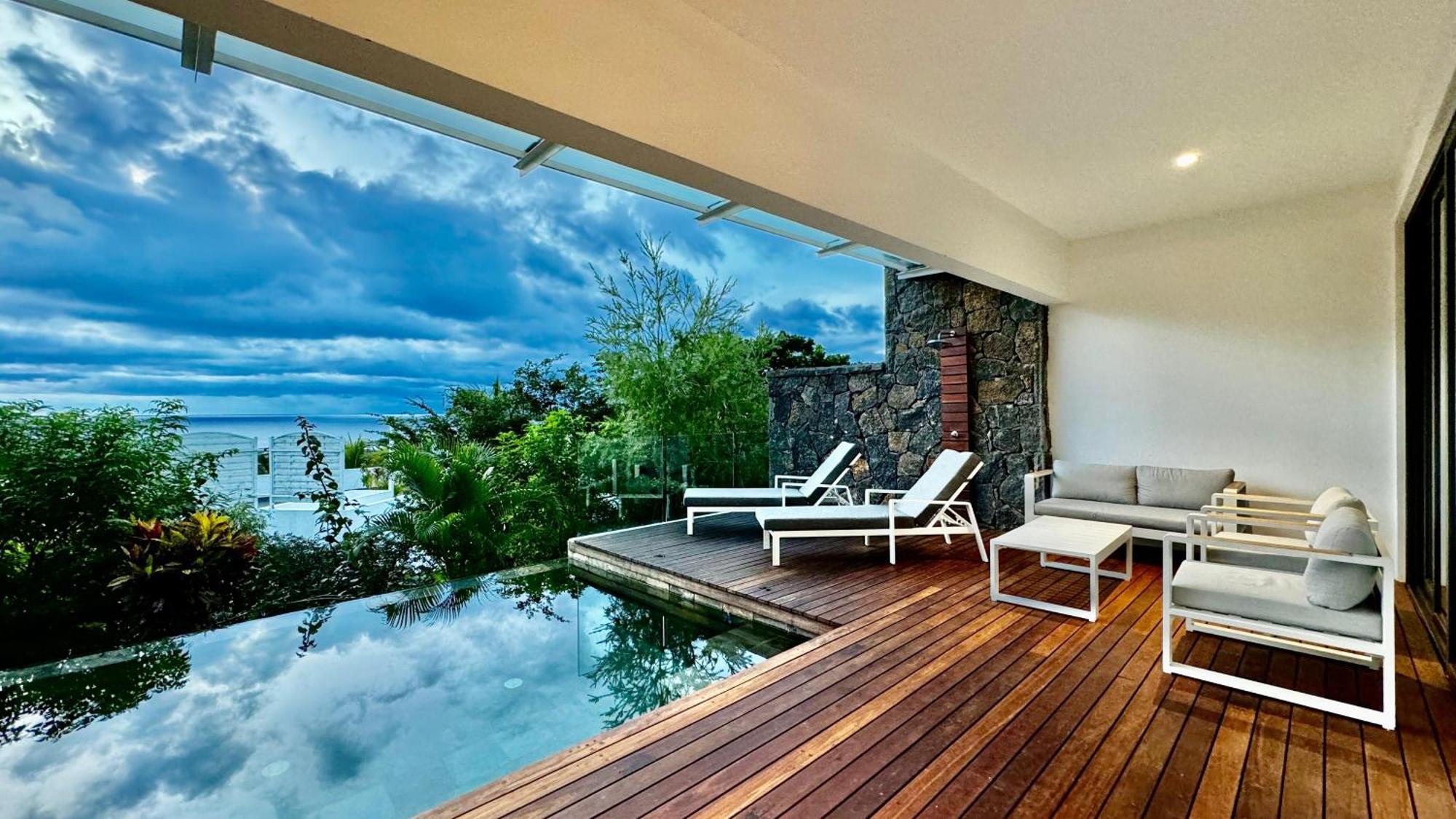 Appartement De Luxe Piscine Et Vue Mer Rivière Noire Extérieur photo