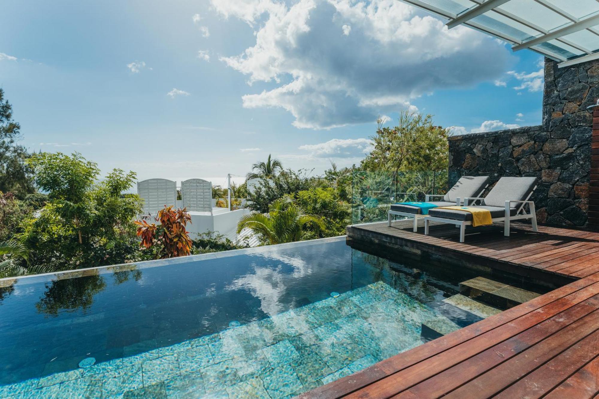 Appartement De Luxe Piscine Et Vue Mer Rivière Noire Extérieur photo